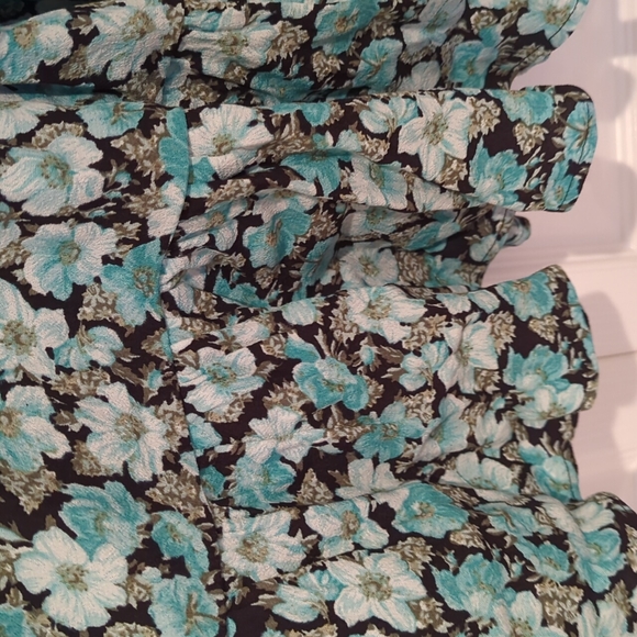 Puff Sleeve Floral Print short dress - Picture 7 of 9